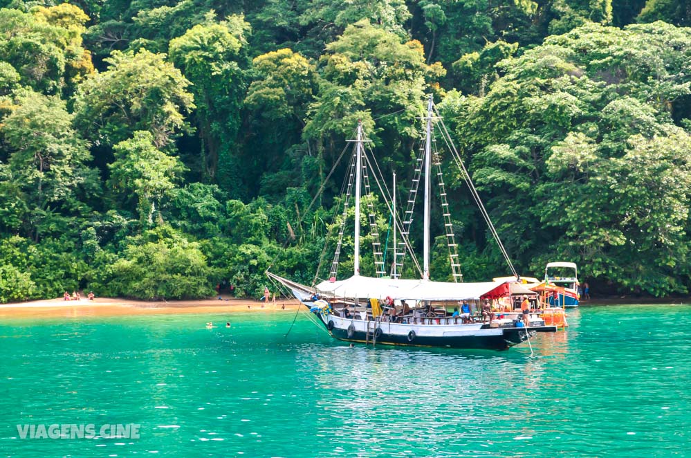 O que fazer em Paraty RJ: Dicas e Roteiro de Viagem - Passeio de Escuna