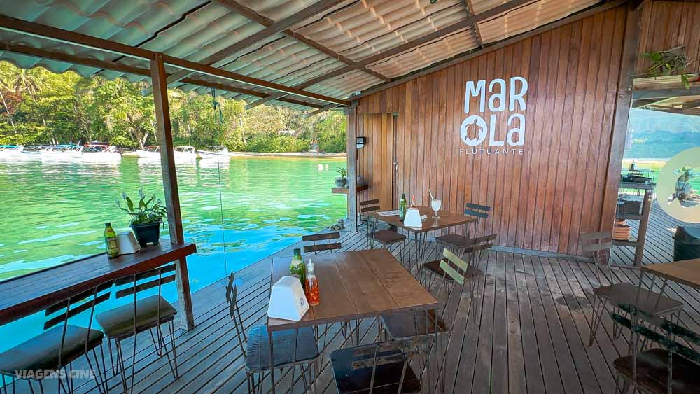 Bar Flutuante na Praia de Lopes Mendes